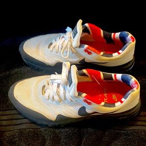 Nike Air Max “London” addition. Size 11. Used, in good shape.